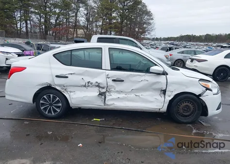 2019 Nissan Versa 1.6 S+ z USA, uszkodzony, nr VIN 3N1CN7AP2KL800827